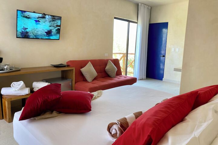 Room 83 of 321