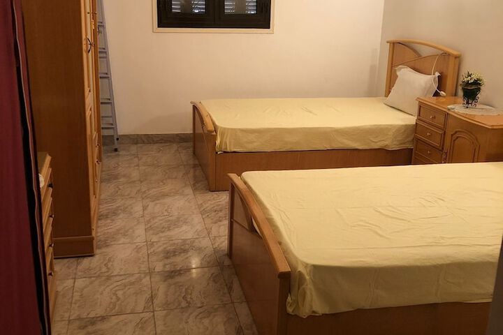 Room 6 of 22