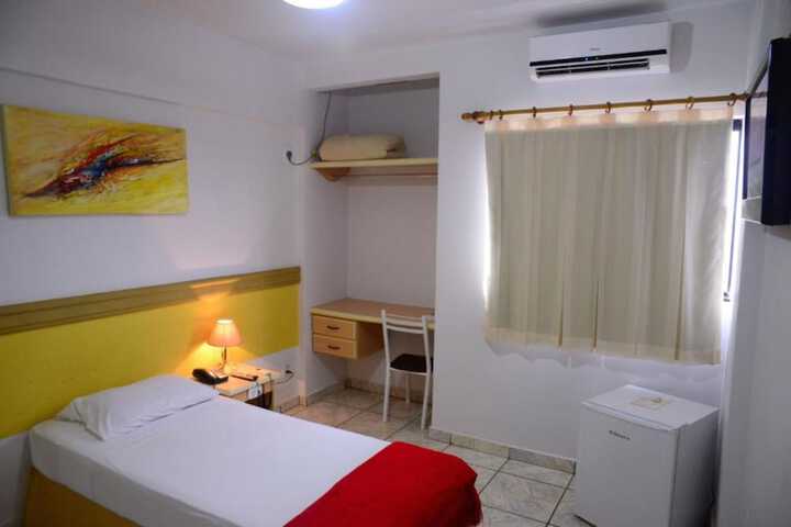 Room 13 of 41