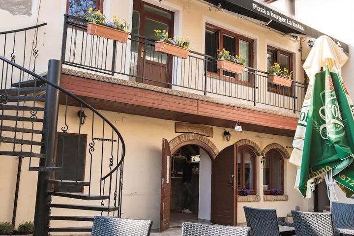 MIKULOV INN PENZION ZEME LA BASTA