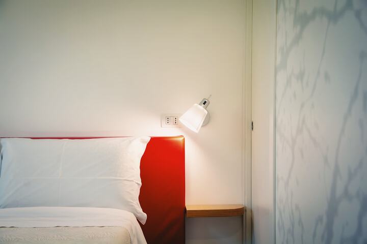 Room 27 of 89
