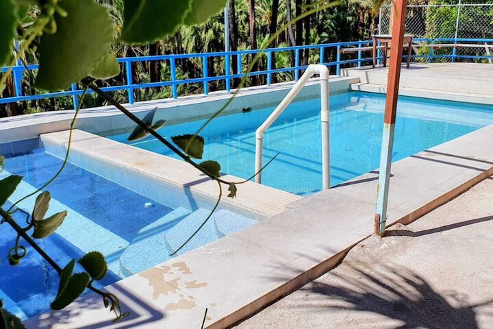 Pool 10 of 19