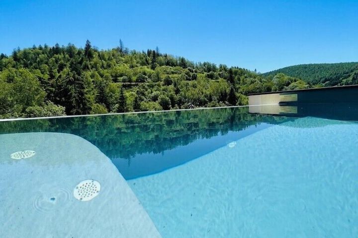 Pool 112 of 204