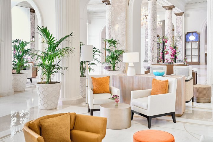 Entrance & Lobby