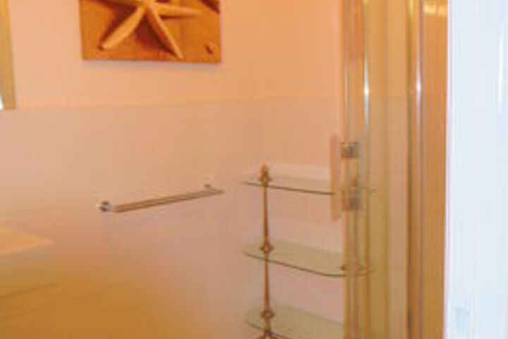 Room 27 of 146