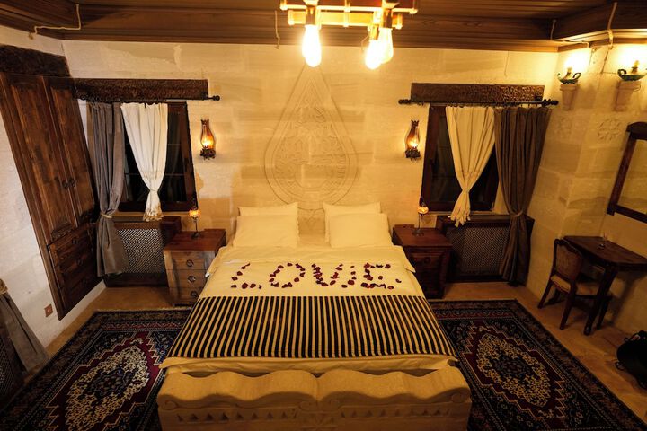 Room 28 of 66