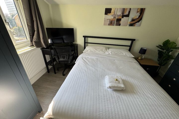 Room 7 of 34