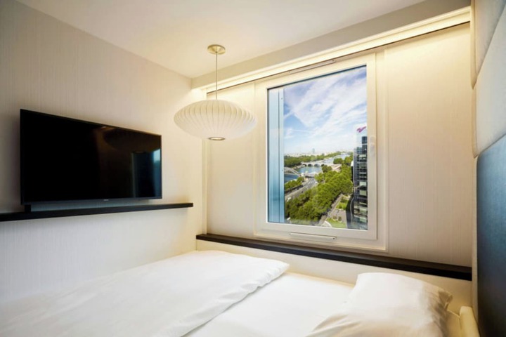Room 21 of 53