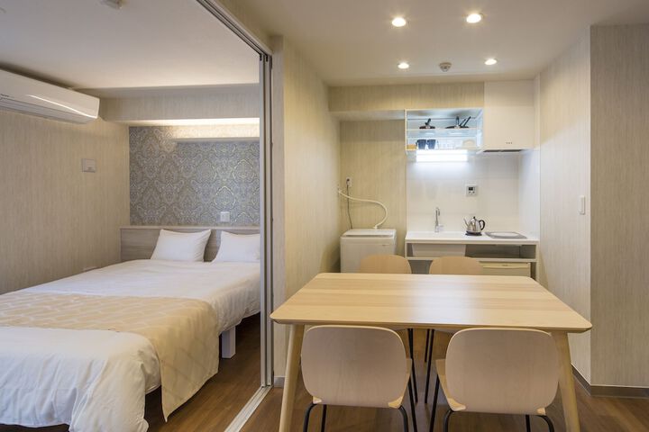 Room 15 of 38
