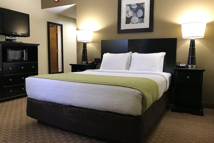 Room 3 of 18