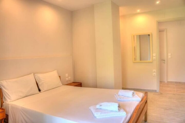 Room 33 of 121