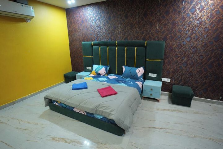 Room 13 of 56