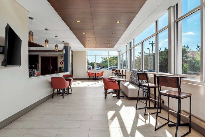 Breakfast/Coffee Service 38 of 43