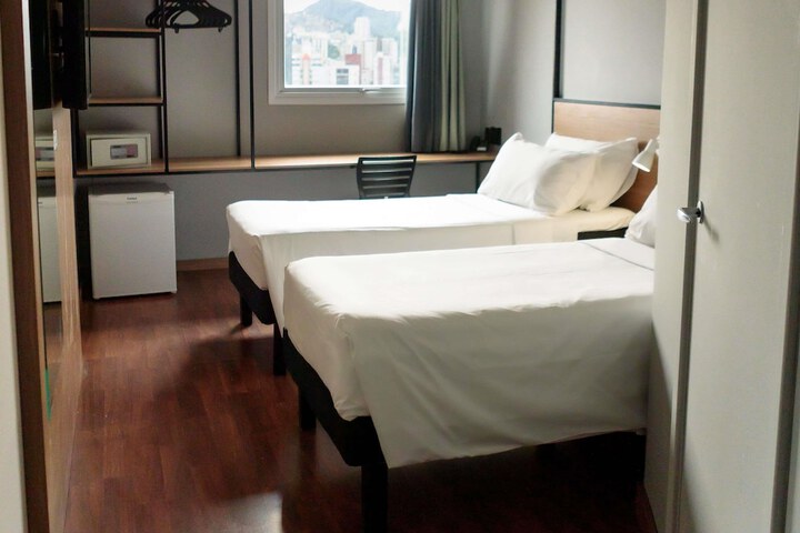Room 29 of 96