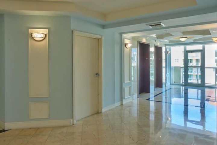 Hotel 2 of 33