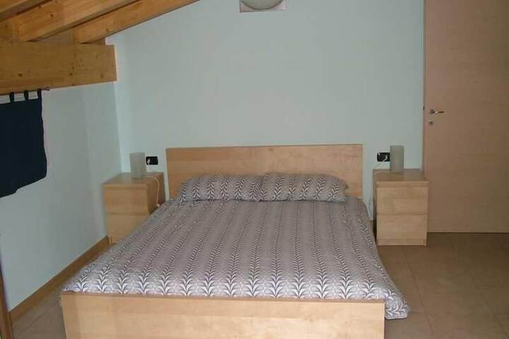 Room 2 of 29