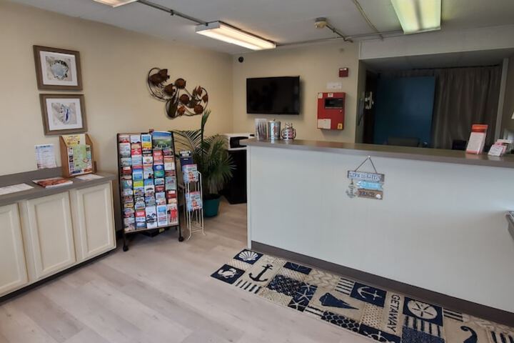 Entrance & Lobby