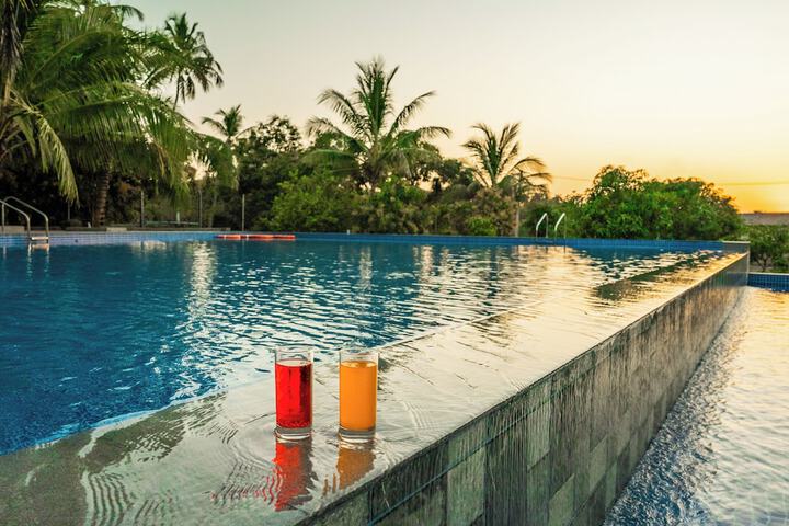 Pool 24 of 63