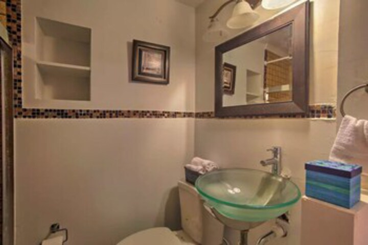 Room 2 of 27