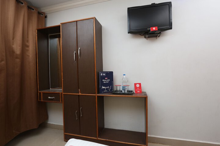 Room 5 of 15