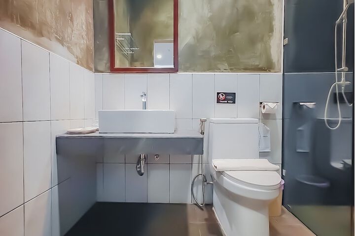Room 83 of 112