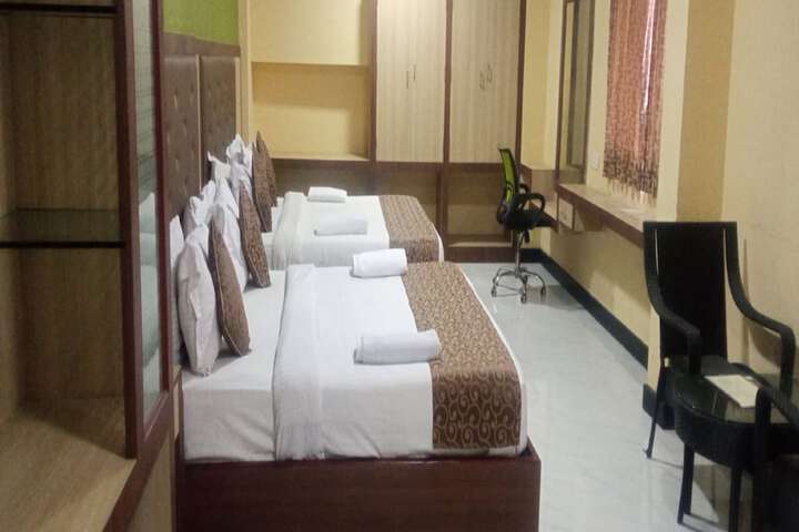 Room 9 of 35