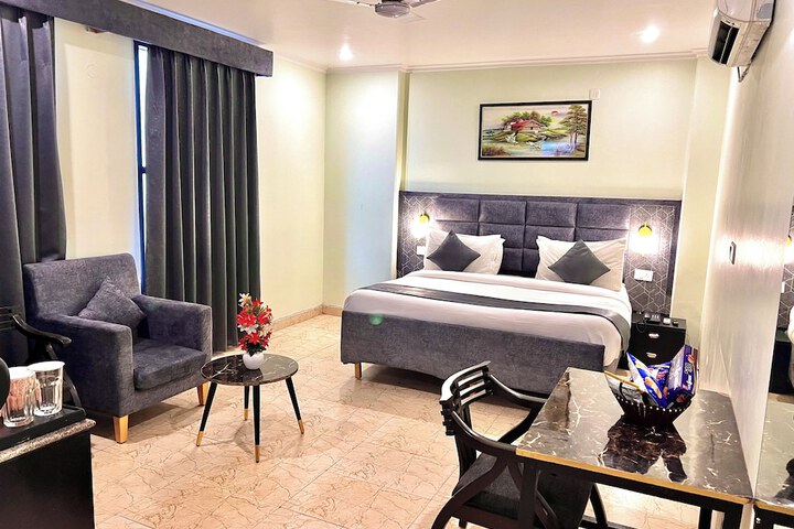 Room 16 of 21