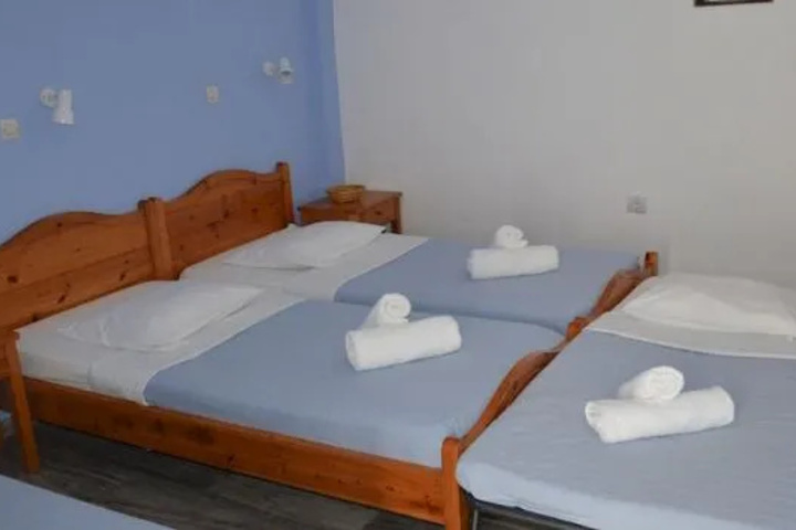 Room 4 of 10
