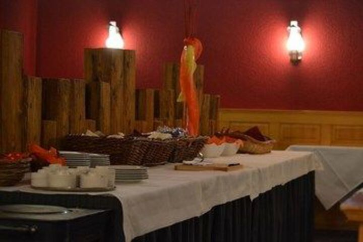 Dining 74 of 83