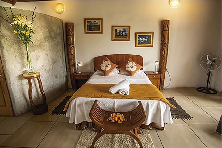 Room 4 of 32