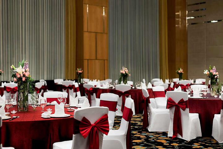 Dining 48 of 71