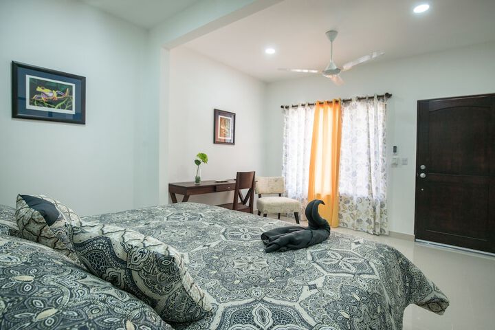 Room 4 of 20
