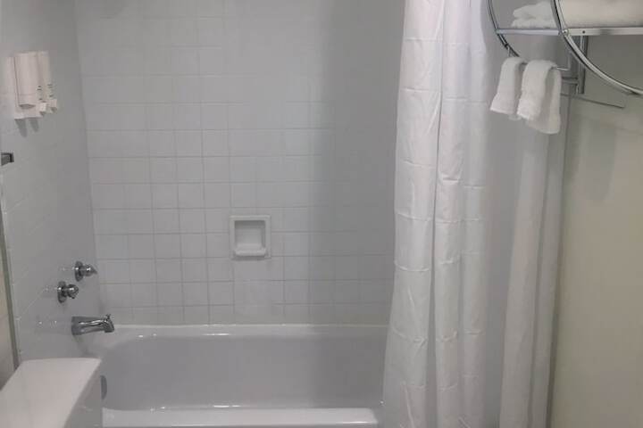 Room 15 of 32