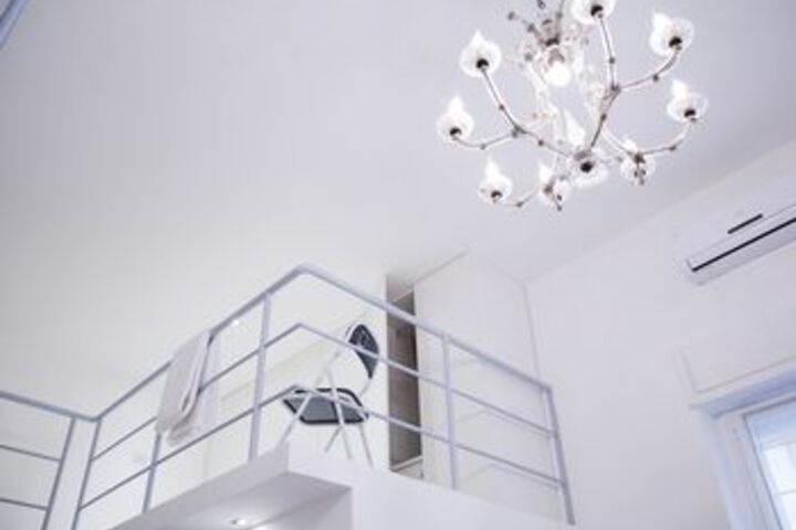 Room 9 of 26