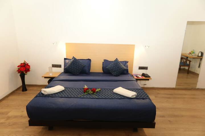 Room 13 of 29
