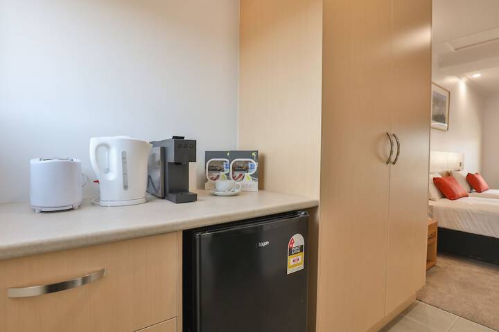 Room 7 of 37