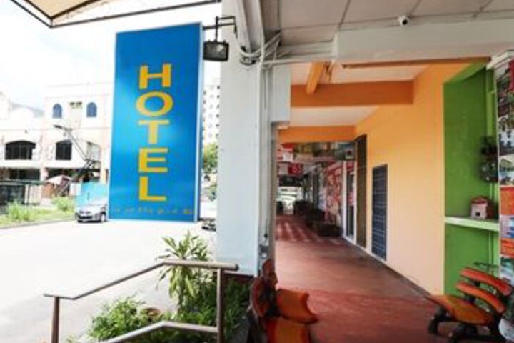 Nida Rooms Batu Ferringhi Sungai Emas Gem