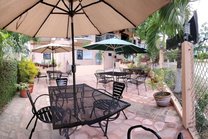 Hotel Exterior 106 of 139