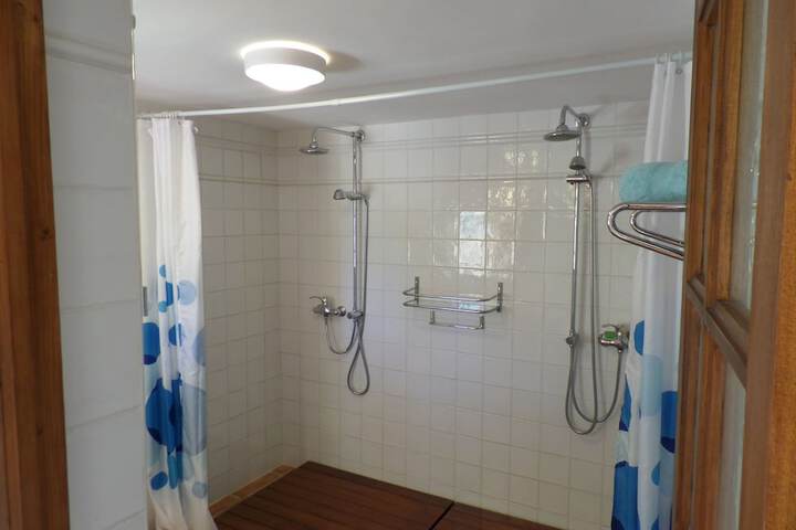 Room 44 of 66