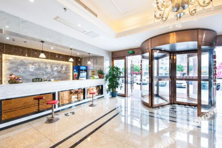 Hotel Interior 11 of 27