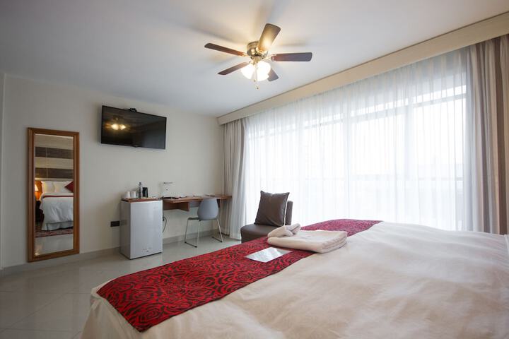Room 32 of 68