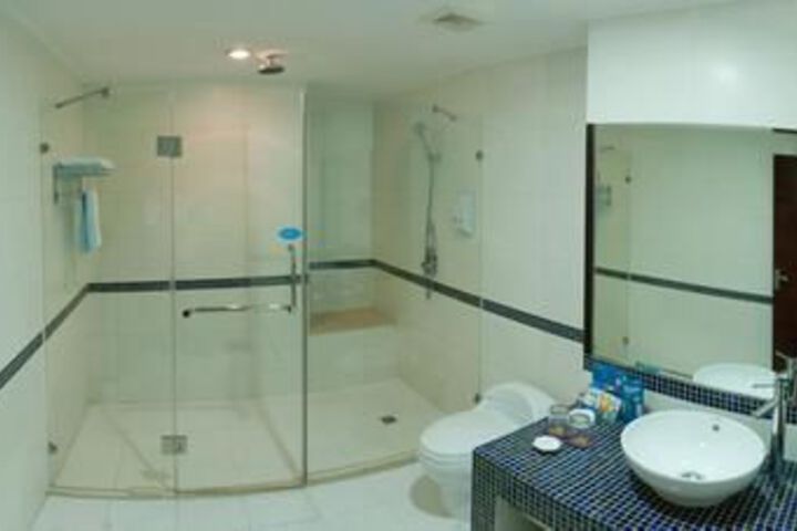 Room 4 of 22