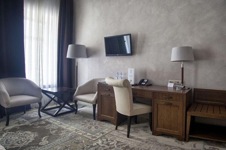 Room 5 of 70