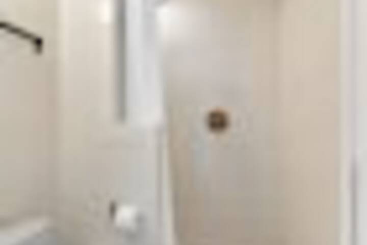 Room 152 of 171