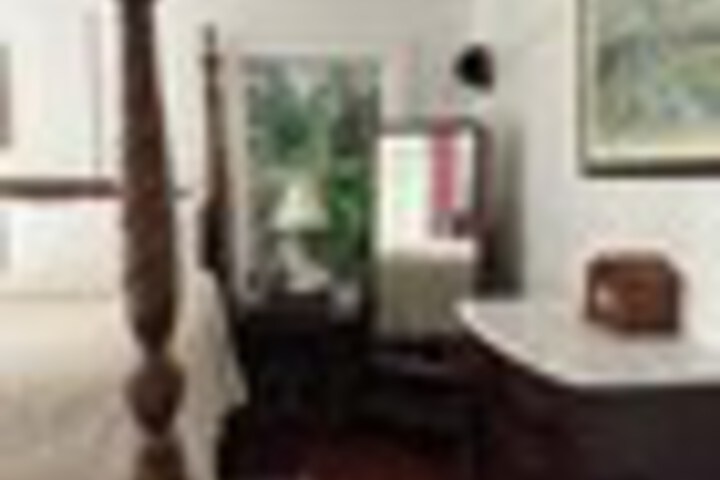 Room 20 of 285