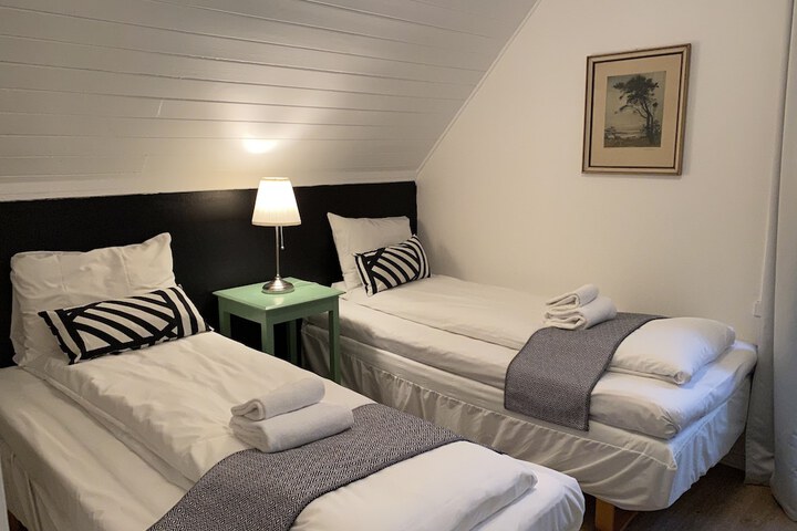Room 16 of 62