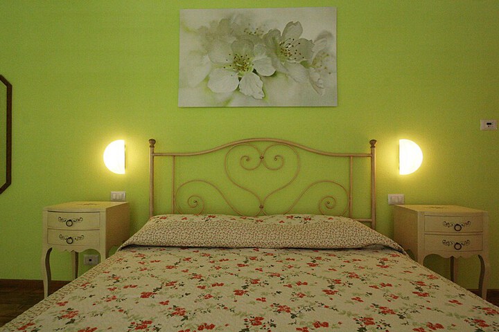 Room 17 of 125
