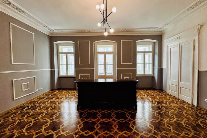 Room 44 of 71