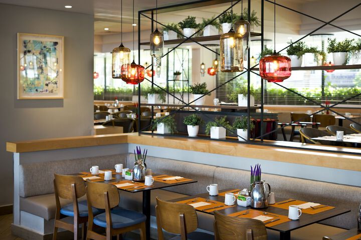 Dining 63 of 78