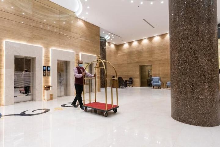Seven Garden Hotel Albaiaa